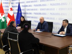  ოზურგეთის მერმა პაატა კუნჭულიამ მოქალაქეთა მიღება გამართა