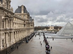 ლუვრი ლუვრი