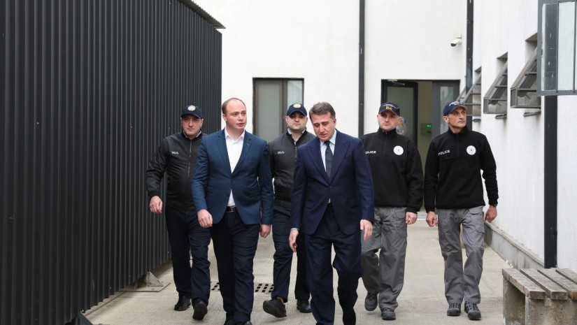  დროებითი მოთავსების იზოლატორი დაქტილოსკოპიური სკანერებით სრულად აღიჭურვა