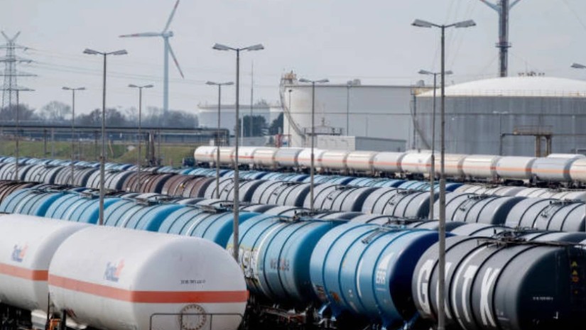 ნავთობპროდუქტების პირველი პარტია