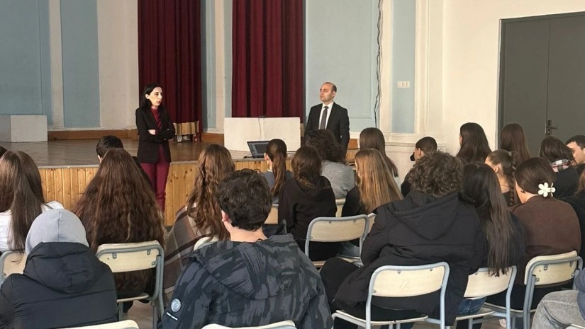 პროკურატურის მიერ ორგანიზებული ანტინარკოტიკული კამპანიის ფარგლებში, ბათუმის N2 საჯარო სკოლის მოსწავლეებთან საინფორმაციო შეხვედრა გაიმართა