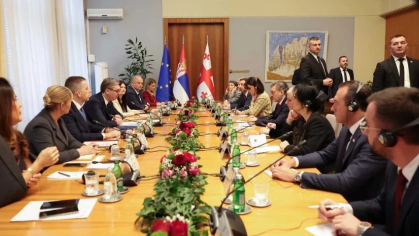 გაფართოებული ფორმატის შეხვედრა