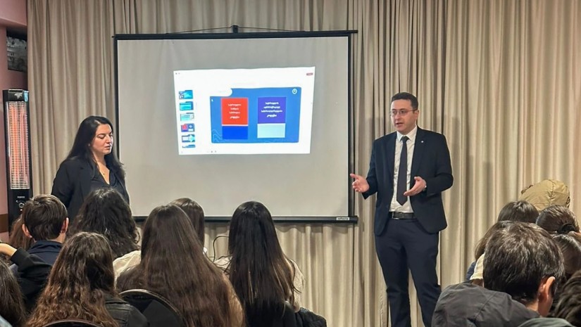 საქართველოს პროკურატურის მიერ ორგანიზებული ანტინარკოტიკული კამპანიის ფარგლებში, გორის N2 საჯარო სკოლის მოსწავლეებთან საინფორმაციო შეხვედრა გაიმართა