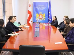  სახალხო დამცველი ლევან ხაბეიშვილის ოჯახის წევრებს შეხვდა