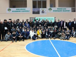 ტყიბულში საფეხბურთო კლუბ „მეშახტესა“ და ილია სულამანიძეს საზეიმო დახვედრა მოუწყვეს ტყიბულში საფეხბურთო კლუბ „მეშახტესა“ და ილია სულამანიძეს საზეიმო დახვედრა მოუწყვეს