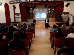 პროკურატურის წარმომადგენლებმა პირადი ცხოვრების ხელყოფის წინააღმდეგ ბრძოლის საკითხებზე თბილისის კლასიკურ გიმნაზიაში საინფორმაციო შეხვედრა გამართეს