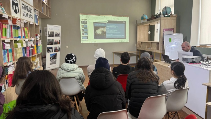 საქართველოს პროკურატურის მიერ ორგანიზებული ანტინარკოტიკული კამპანიის ფარგლებში მესტიის N2 საჯარო სკოლის მოსწავლეებთან შეხვედრა გამართა