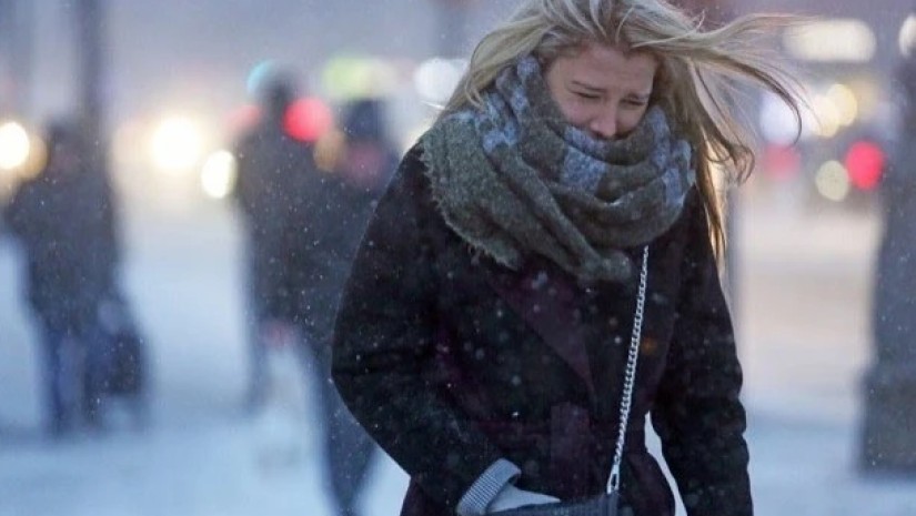 ზამთარში ქუდის გარეშე