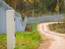 ლატვიამ რუსეთის საზღვარზე 280-კილომეტრიანი ღობის მშენებლობა დაასრულა