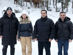 ვარლამ წიკლაური ბაკურიანის ახალგაზრდული ბანაკის მონაწილეებს შეხვდა