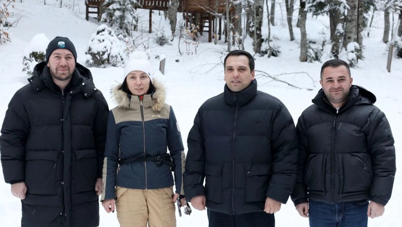 ვარლამ წიკლაური ბაკურიანის ახალგაზრდული ბანაკის მონაწილეებს შეხვდა