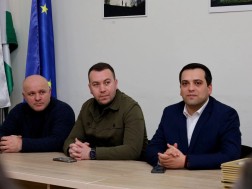 ვარლამ წიკლაურმა ახალციხელ მსახიობებს ქართული თეატრის დღე მიულოცა