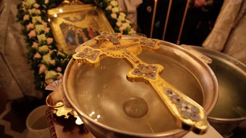 ნაკურთხი წყალი