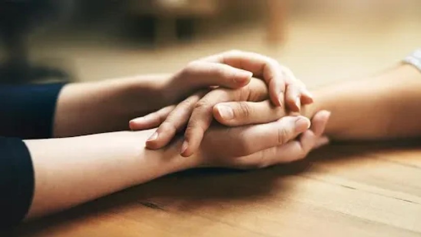 დახმარება