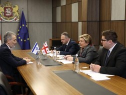 თინათინ რუხაძე