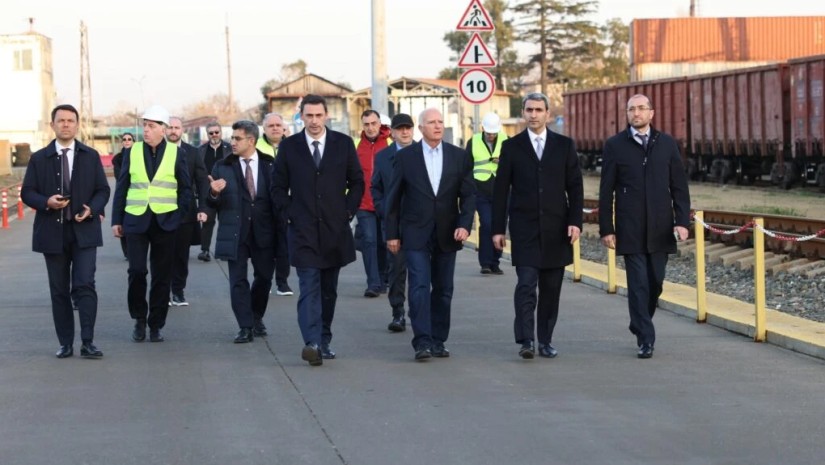 ლაშა აბაშიძე