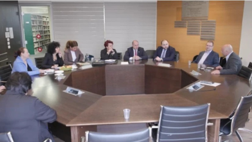 განათლების მინისტრი 