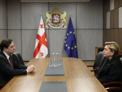 თინათინ რუხაძე