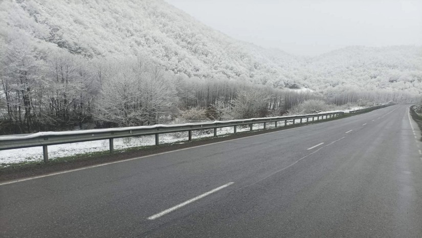 გზა თოვლი