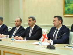 ლაშა აბაშიძე 