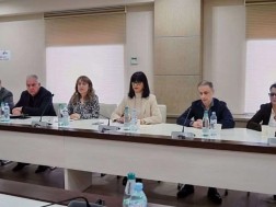 თეა ახვლედიანი