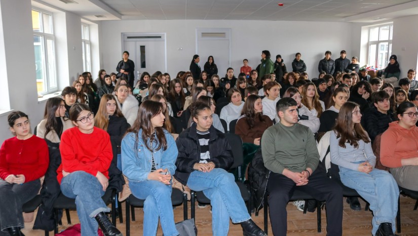 ქარელისა და გორის მუნიციპალიტეტების სკოლებში საინფორმაციო შეხვედრები ჩატარდა
