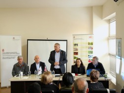 მუხურის მეფუტკრეობის ბაზაზე სანაშენე მეურნეობის სამართლებრივ საკითხებზე სემინარი გაიმართა მუხურის მეფუტკრეობის ბაზაზე სანაშენე მეურნეობის სამართლებრივ საკითხებზე სემინარი გაიმართა