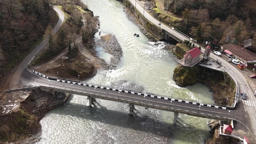 ქედის მუნიციპალიტეტში სოფელ ზვარესა და სოფელ ვაიოს დამაკავშირებელი ხიდის მშენებლობა დასრულდა 