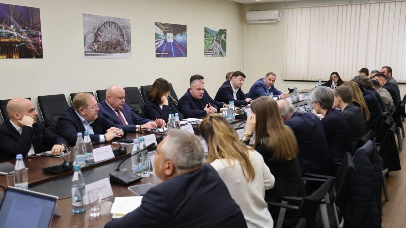 რევაზ სოხაძე საფრანგეთის ბიზნესგაერთიანების MEDEF International-ის დელეგაციას შეხვდა