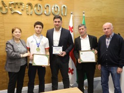 ტყიბულის მერმა ძიუდოში კადეტთა ევროპის თასის ჩემპიონი დააჯილდოვა ტყიბულის მერმა ძიუდოში კადეტთა ევროპის თასის ჩემპიონი დააჯილდოვა