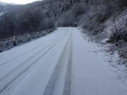 გზა თოვლი