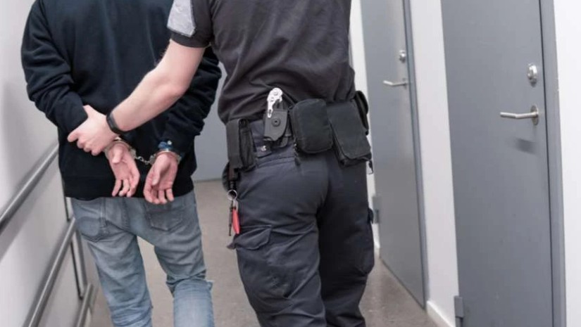 იარაღის შემოტანა