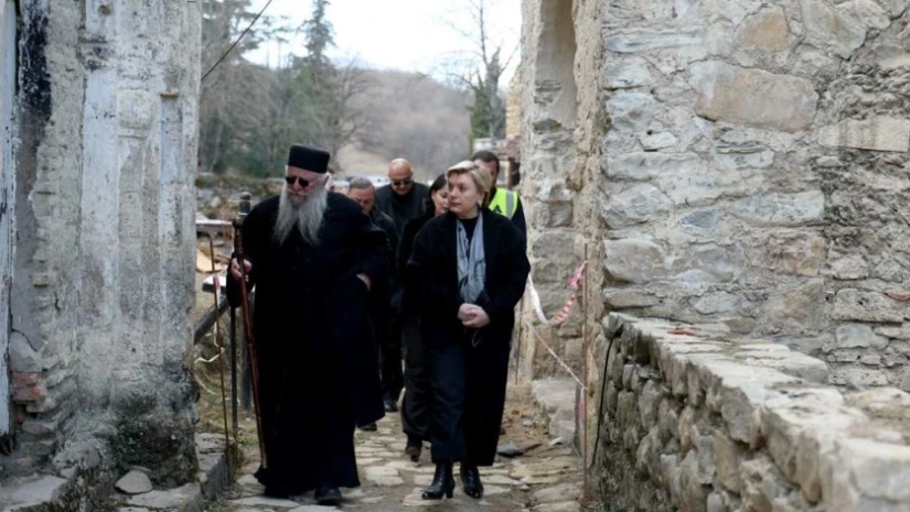 თინათინ რუხაძე