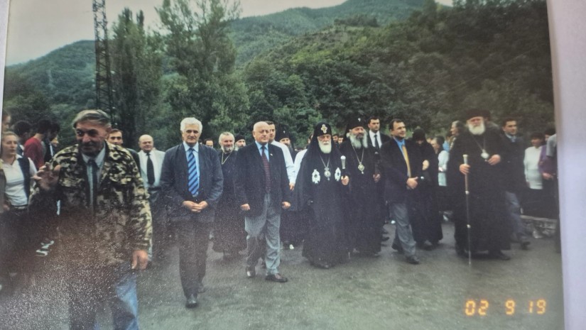 ილია მეორე და გამყრელიძე