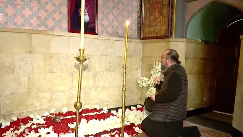 მოქალაქეები სიონის ტაძარში დილიდან მიდიან