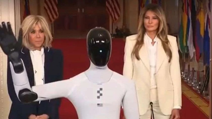 რობოტი თეთრ სახლში