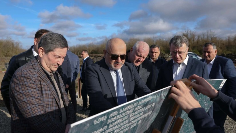 სოფელ  ქარიატას დამშრობი ქსელის რეაბილიტაცია მიმდინარეობს