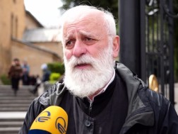 მამა მირიან მიქაძე