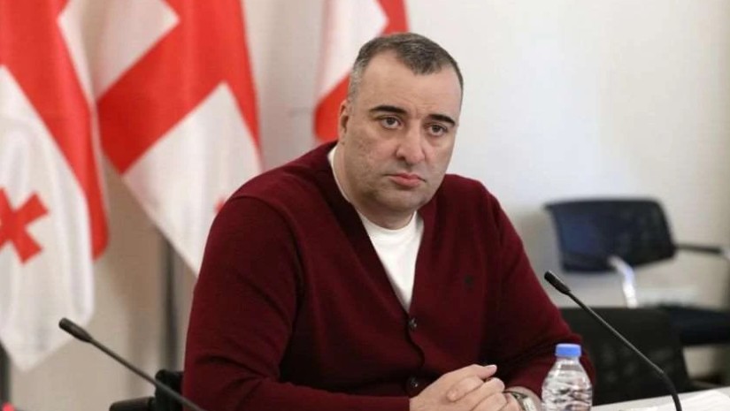 რატი იონათამიშვილი