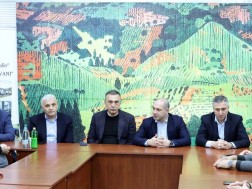 გივი მიქანაძე