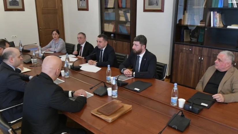 ნდობის ჯგუფის წევრები