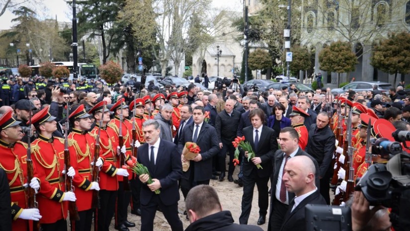 შალვა პაპუაშვილი