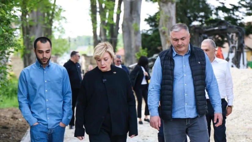 თინათინ რუხაძე