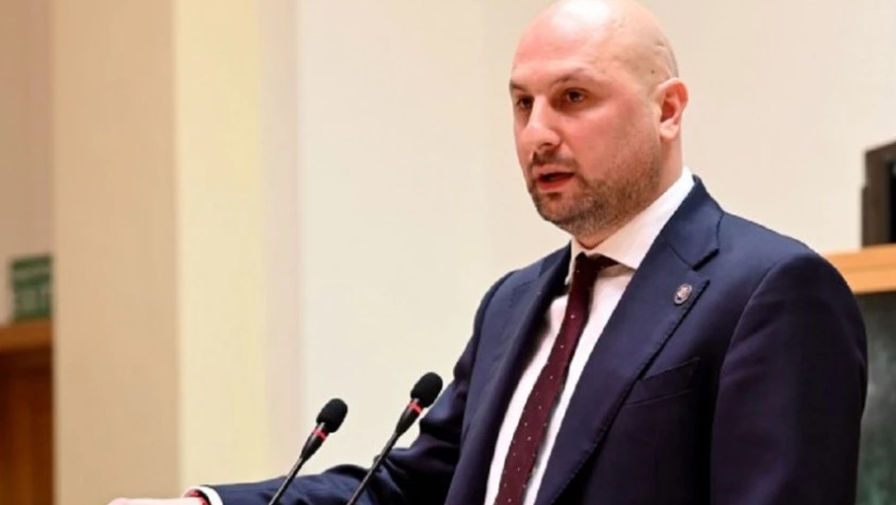 ირაკლი ხელაძე