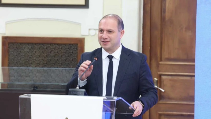 მიქანაძე