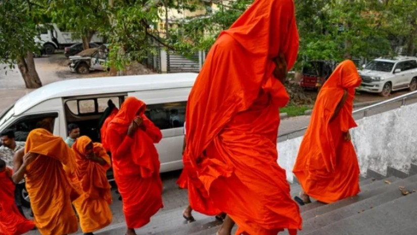  დააკავეს 22 ბუდისტი ბერი