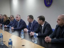 ლევან ხარაბაძე წარადგინა
