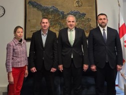 ცესკოს თავმჯდომარე და მდივანი საფრანგეთის რესპუბლიკაში საქართველოს საგანგებო და სრულუფლებიან ელჩს შეხვდნენ