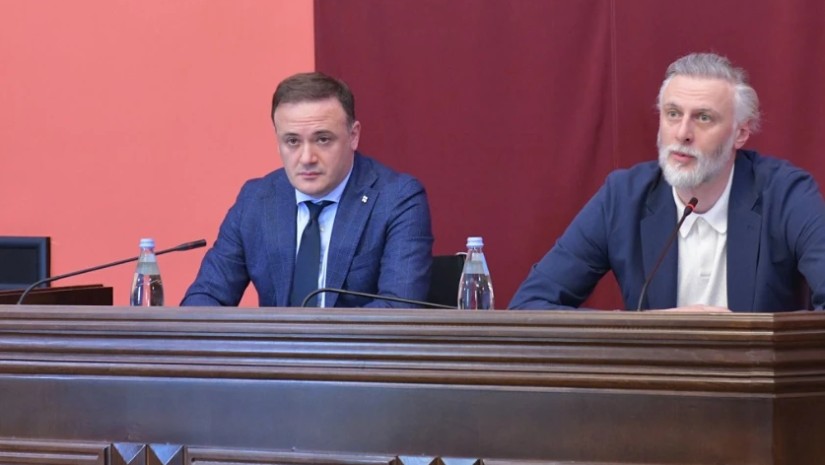 სპორტის და დიასპორის კომიტეტები