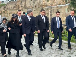 სვეტიცხოვლის ტაძარში საქართველოს პრეზიდენტი და პარლამენტის თავმჯდომარე მივიდნენ